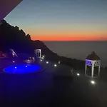 La Dolce Vista & Private Hydro Pool *