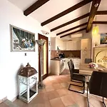 La Dolce Vista & Private Hydro Pool Villa *