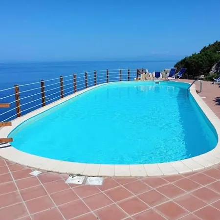 La Dolce Vista & Jacuzzi *