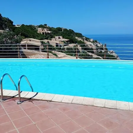 La Dolce Vista & Jacuzzi Villa *