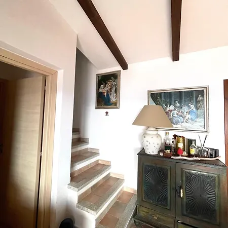 La Dolce Vista & Jacuzzi Villa *