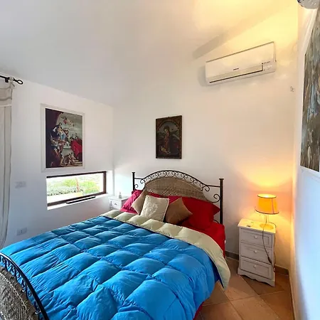 La Dolce Vista & Jacuzzi Villa *