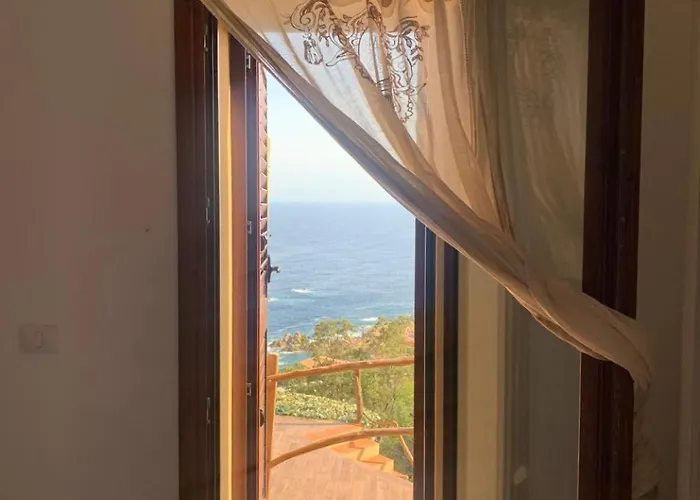 La Dolce Vista & Private Jacuzzi